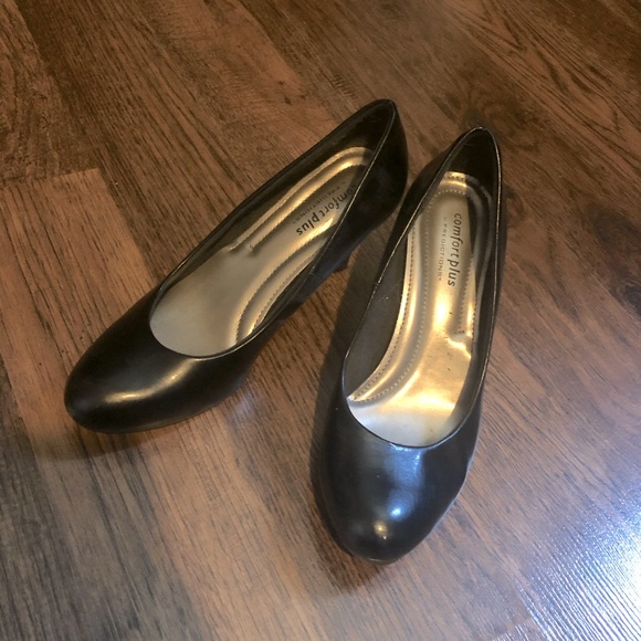 Women’s black heel size 6 - comfort plus